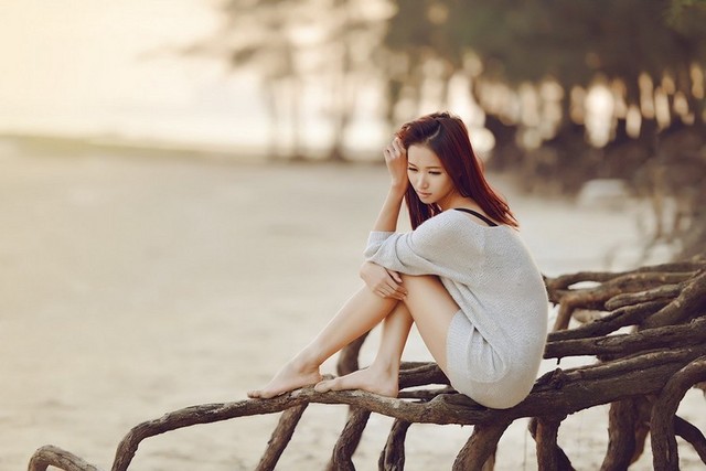 超漂亮美女海边性感美腿写真图片
