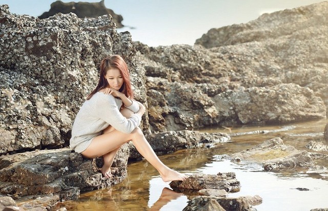 超漂亮美女海边性感美腿写真图片