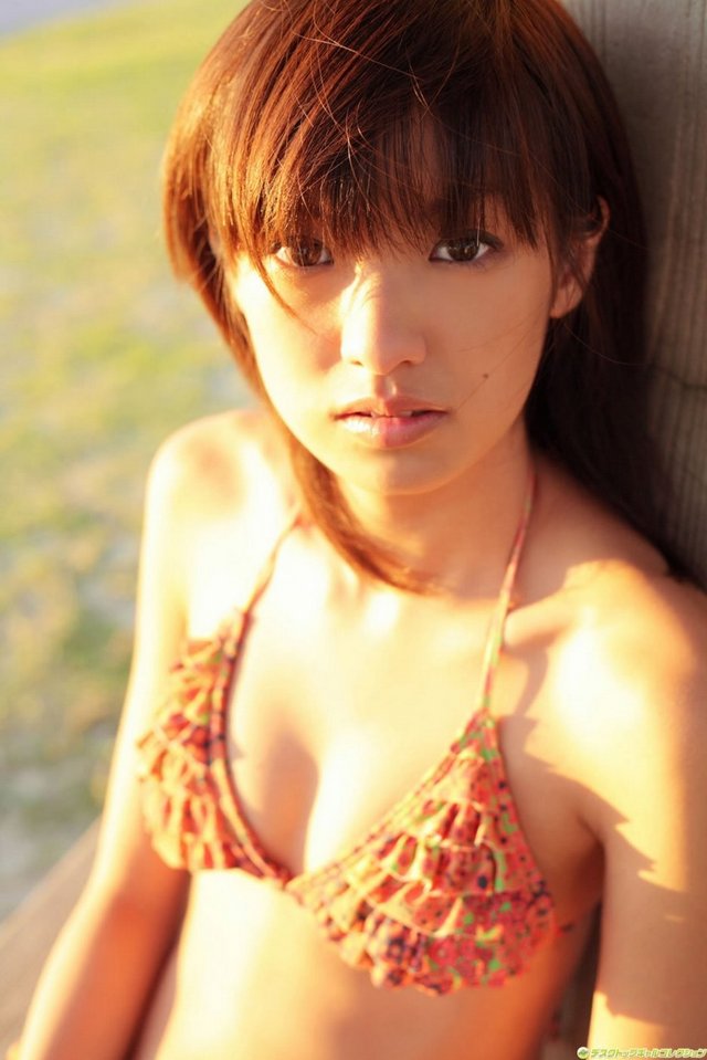 性感俏妹子南明奈花色比基尼写真