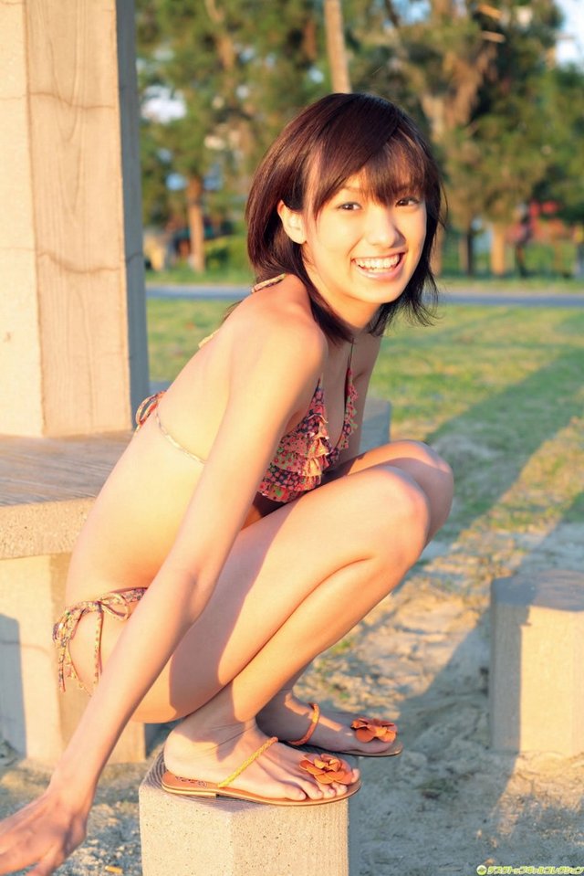 性感俏妹子南明奈花色比基尼写真